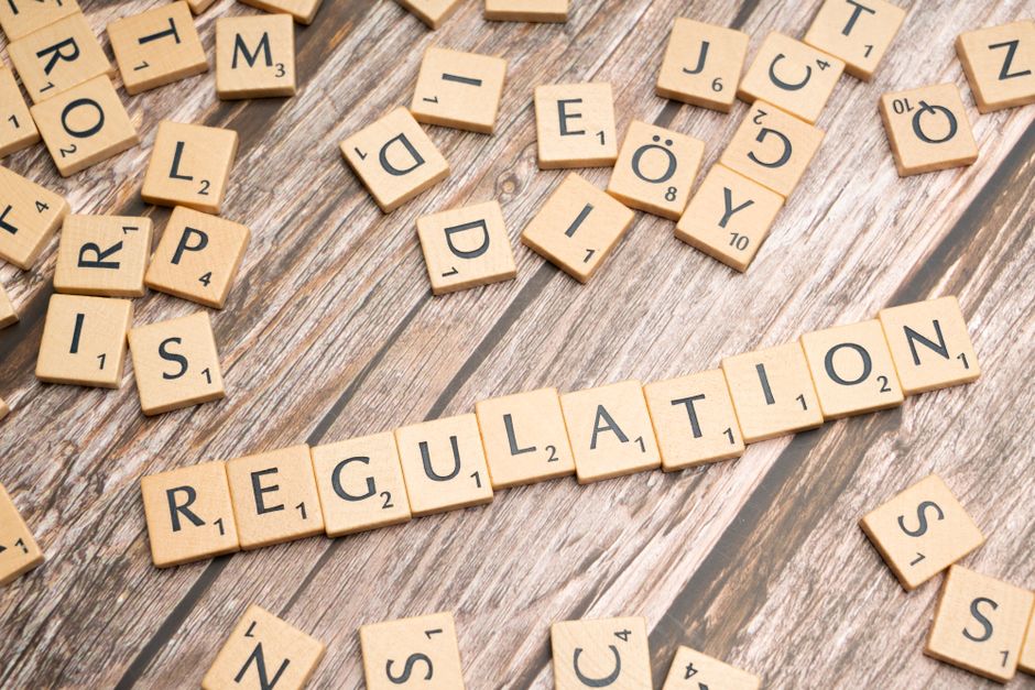 Exigen un marco regulatorio ágil para la pasarela digital